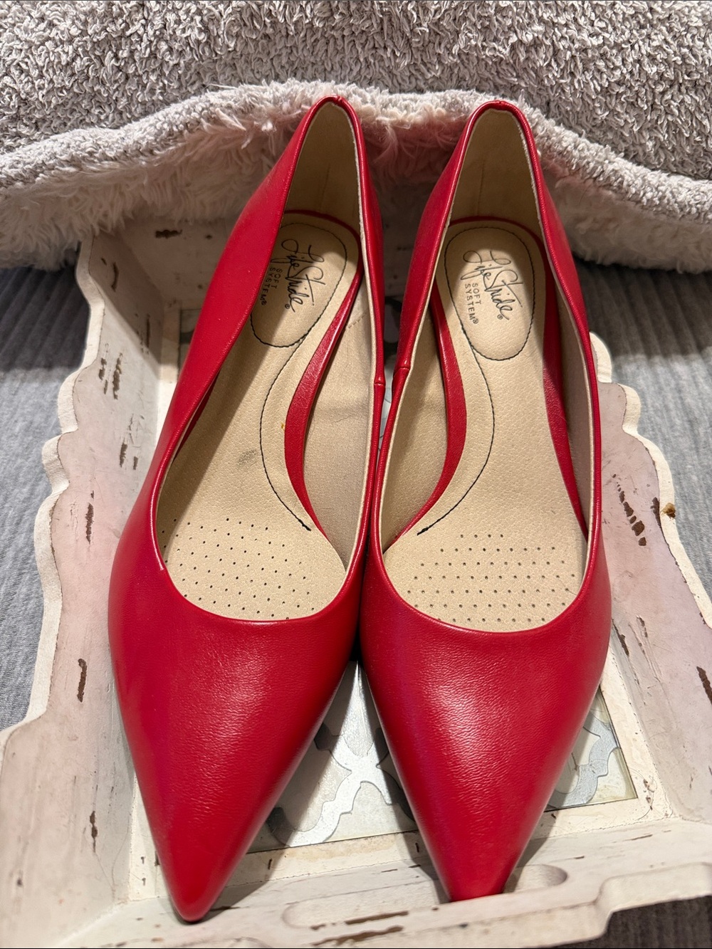 Life stride Red Pointed-Toe Women's Flats size 11 new no box